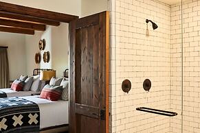 Bishop's Lodge, Auberge Collection