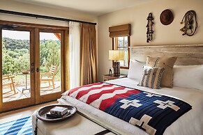 Bishop's Lodge, Auberge Collection