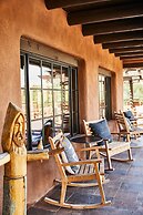 Bishop's Lodge, Auberge Collection