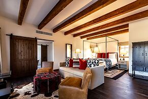 Bishop's Lodge, Auberge Collection