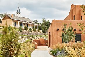 Bishop's Lodge, Auberge Collection