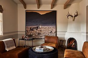 Bishop's Lodge, Auberge Collection