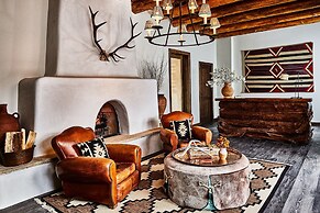 Bishop's Lodge, Auberge Collection