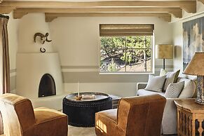 Bishop's Lodge, Auberge Collection