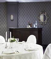 Royal Regency Hotel
