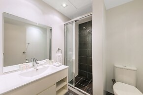 Macleay Hotel