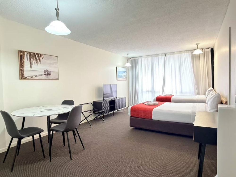 The Summit Apartments