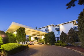 Ramada by Wyndham Diplomat Canberra