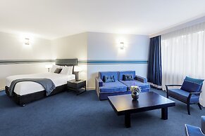 Ramada by Wyndham Diplomat Canberra