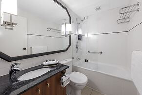 Ramada by Wyndham Diplomat Canberra
