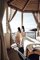 Oak Bay Beach Hotel
