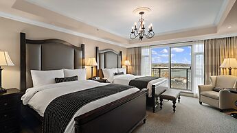 Oak Bay Beach Hotel