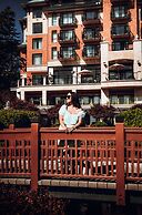 Oak Bay Beach Hotel