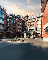 Oak Bay Beach Hotel