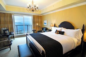 Oak Bay Beach Hotel