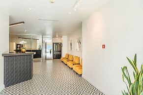 Bay Plaza Hotel