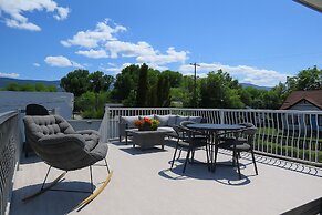 Okanagan Lakefront Resort