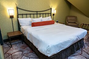 Banff Caribou Lodge and Spa