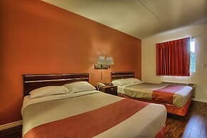 Motel 6 Windsor, ON