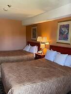 Niagara Lodge & Suites