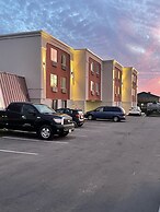 Niagara Lodge & Suites