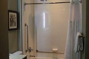 The Hollis Halifax a DoubleTree Suites by Hilton Hotel