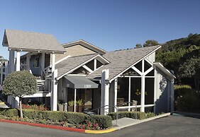 Spyglass Inn
