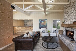 Spyglass Inn