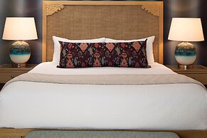Spyglass Inn