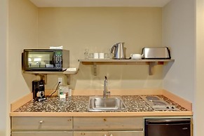 Kingfisher Pacific Resort and Spa
