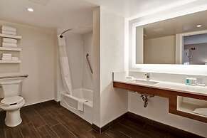 Hampton Inn & Suites by Hilton Calgary-Airport