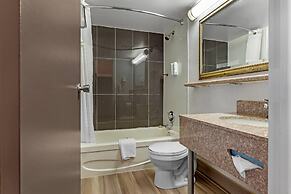 Quality Inn & Suites - Toronto West