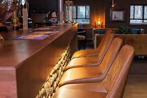 Pettifers Freehouse Hotel