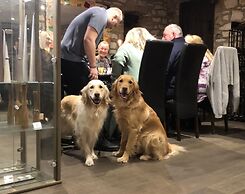 Pettifers Freehouse Hotel