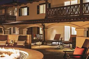Zachari Dunes on Mandalay Beach, Curio Collection by Hilton