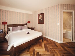 The Varsity Hotel & Spa