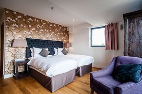 The Varsity Hotel & Spa