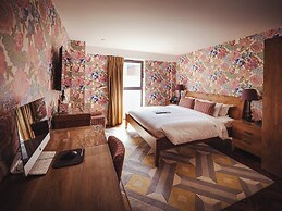 The Varsity Hotel & Spa