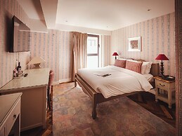 The Varsity Hotel & Spa