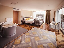 The Varsity Hotel & Spa