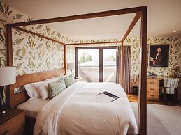 The Varsity Hotel & Spa