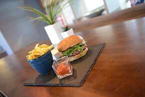 Holiday Inn Wolverhampton - Racecourse by IHG