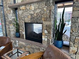 Red Feather Lodge