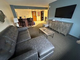 Red Feather Lodge