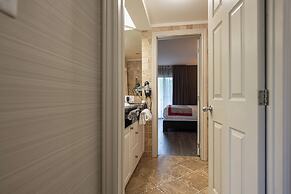 Ramada by Wyndham Ottawa On The Rideau