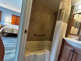 Travelers Inn by OYO Longview Kelso