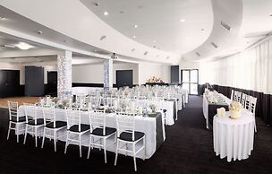 Atura Albury