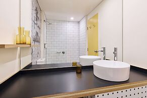 Atura Albury