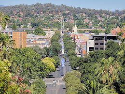 Atura Albury