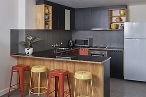 Atura Albury
